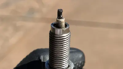 Cylinder 4 spark plug pulled for a look.